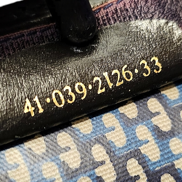 GUCCI CLUTCH - Picture 12 of 14